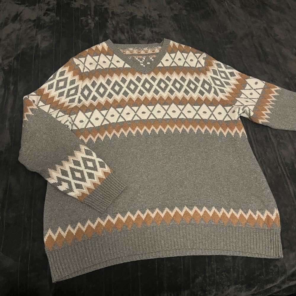 Men's Gray and Brown Patterned Sweater